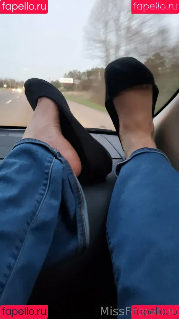 missfeetstink Onlyfans Photo Gallery 