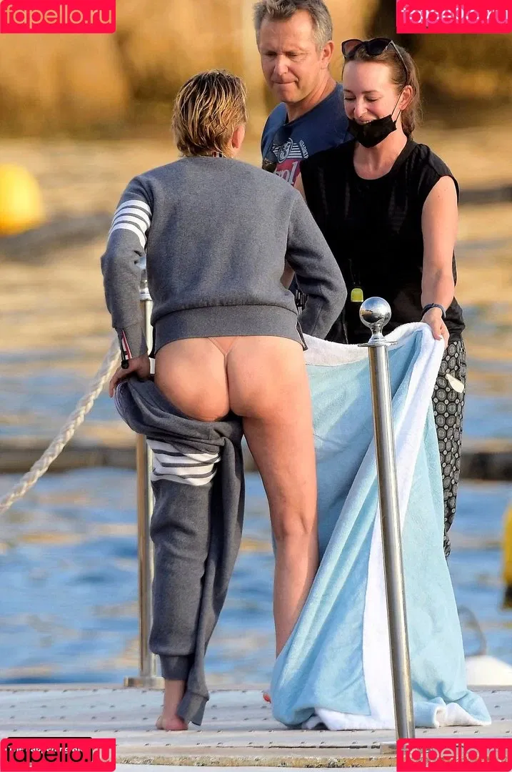 Sharon Stone Onlyfans Photo Gallery 
