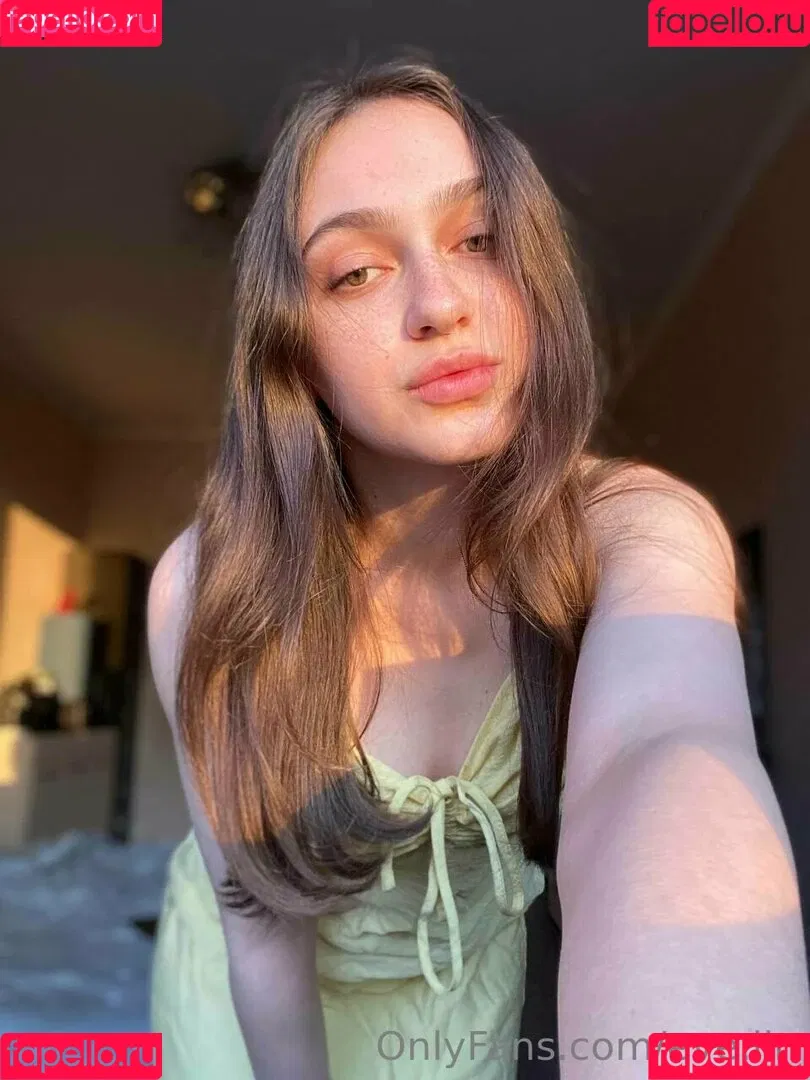 eve.lin Onlyfans Photo Gallery 