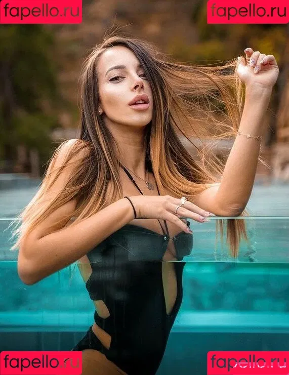 Elena Nicol Pasqualotti Onlyfans Photo Gallery 