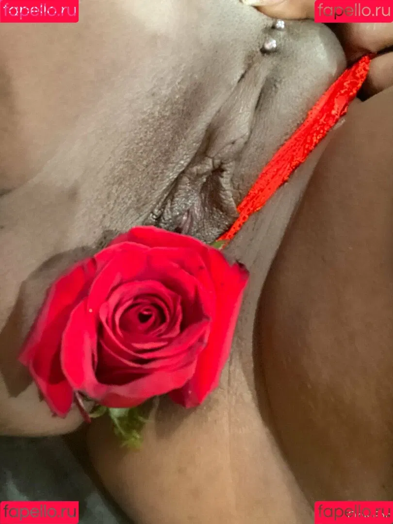 vipwithbinababy Onlyfans Photo Gallery 