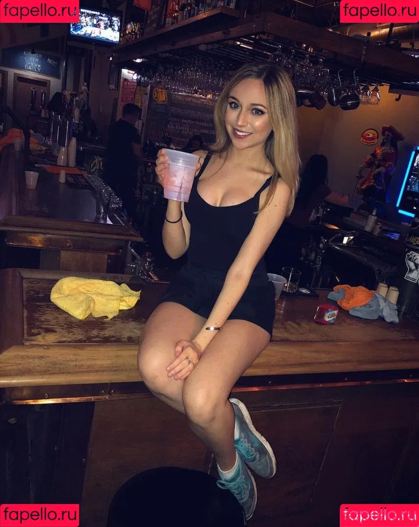 Ellie Schnitt Onlyfans Photo Gallery 