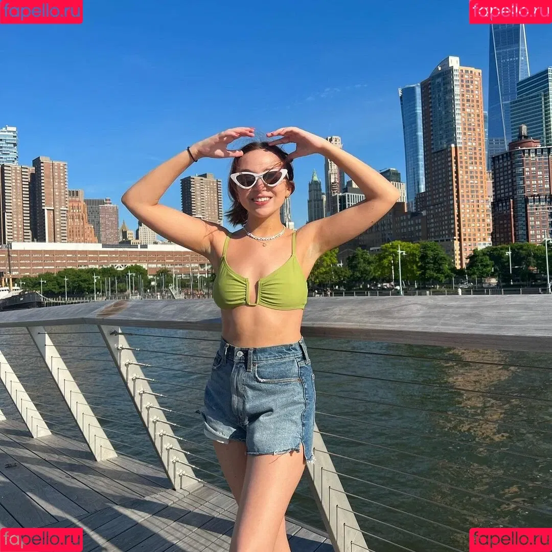 Ellie Schnitt Onlyfans Photo Gallery 