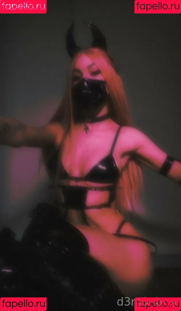 d3m0nbrat Onlyfans Photo Gallery 