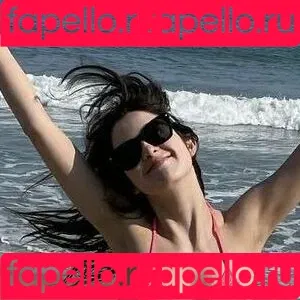 Laura Marano Onlyfans Photo Gallery 