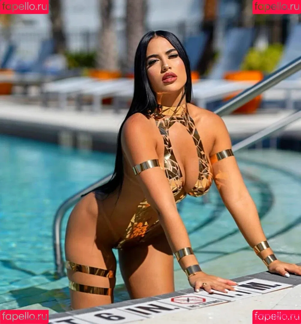 Melany Fernandez Onlyfans Photo Gallery 