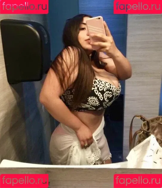 Jazmin Gurrola Onlyfans Photo Gallery 