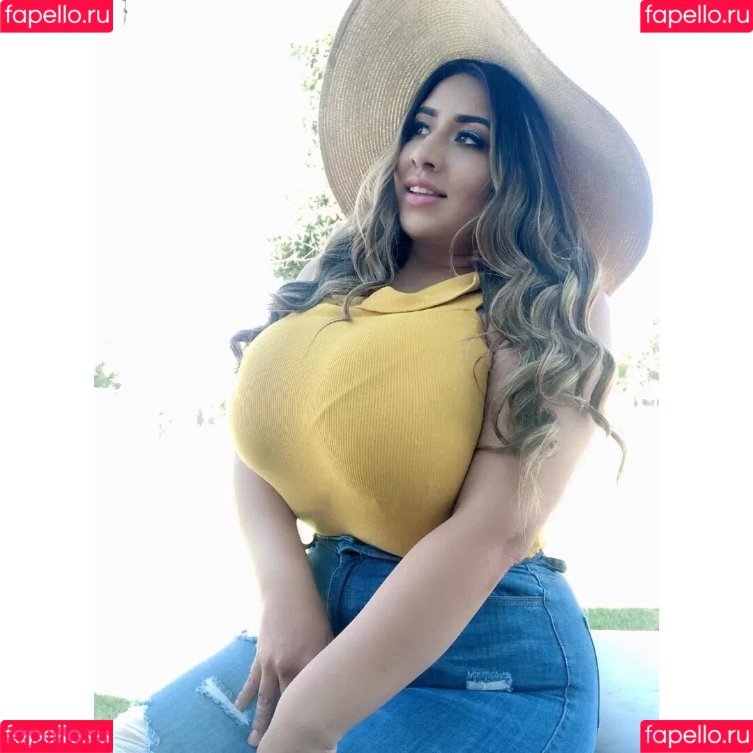 Jazmin Gurrola Onlyfans Photo Gallery 