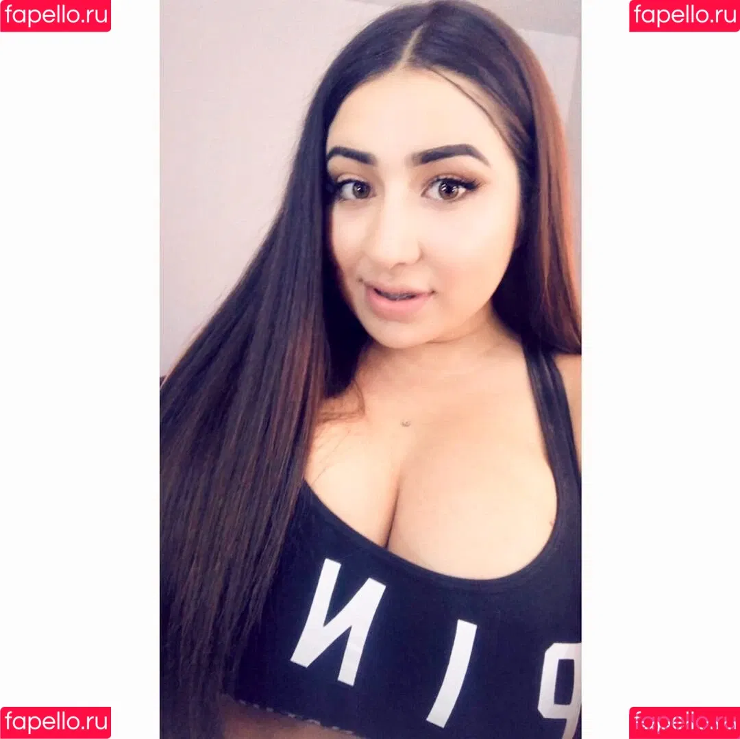Jazmin Gurrola Onlyfans Photo Gallery 