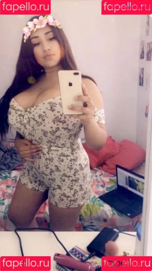 Jazmin Gurrola Onlyfans Photo Gallery 