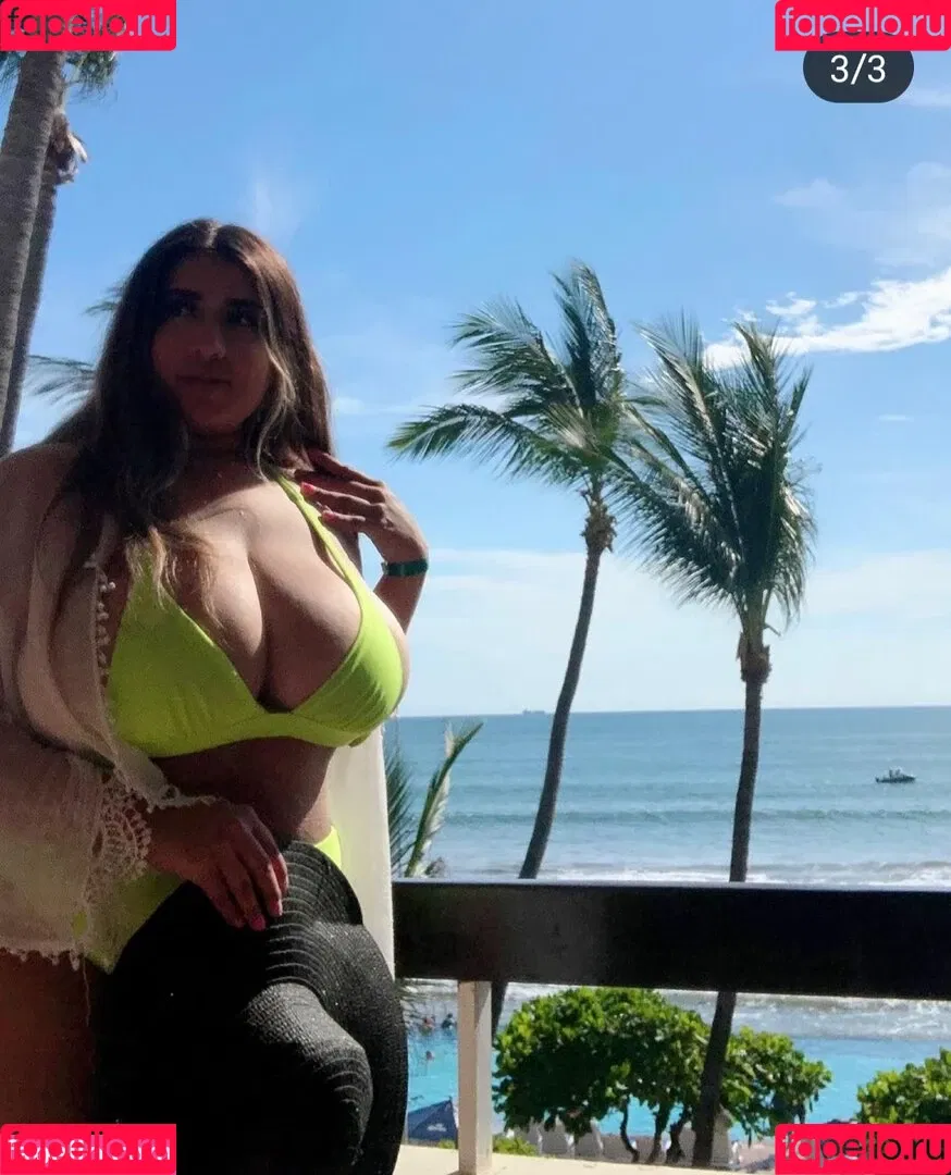 Jazmin Gurrola Onlyfans Photo Gallery 
