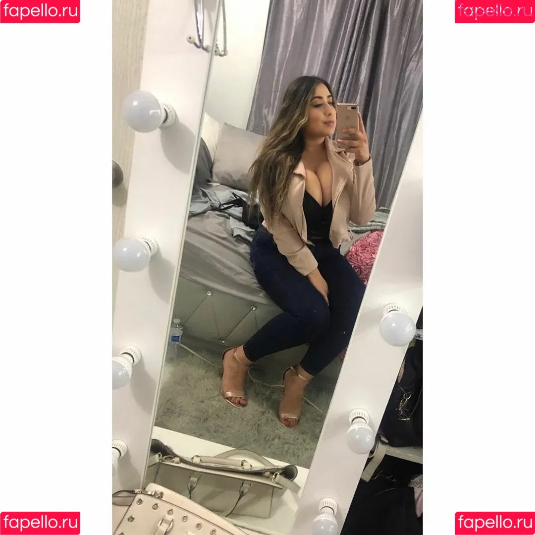 Jazmin Gurrola Onlyfans Photo Gallery 