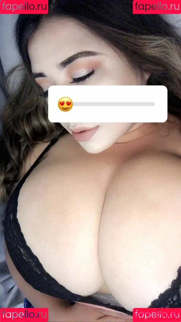Jazmin Gurrola Onlyfans Photo Gallery 