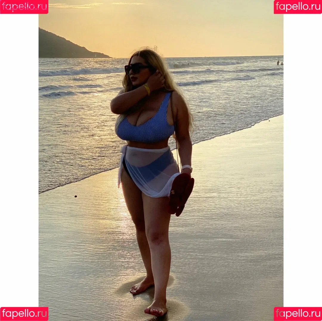Jazmin Gurrola Onlyfans Photo Gallery 