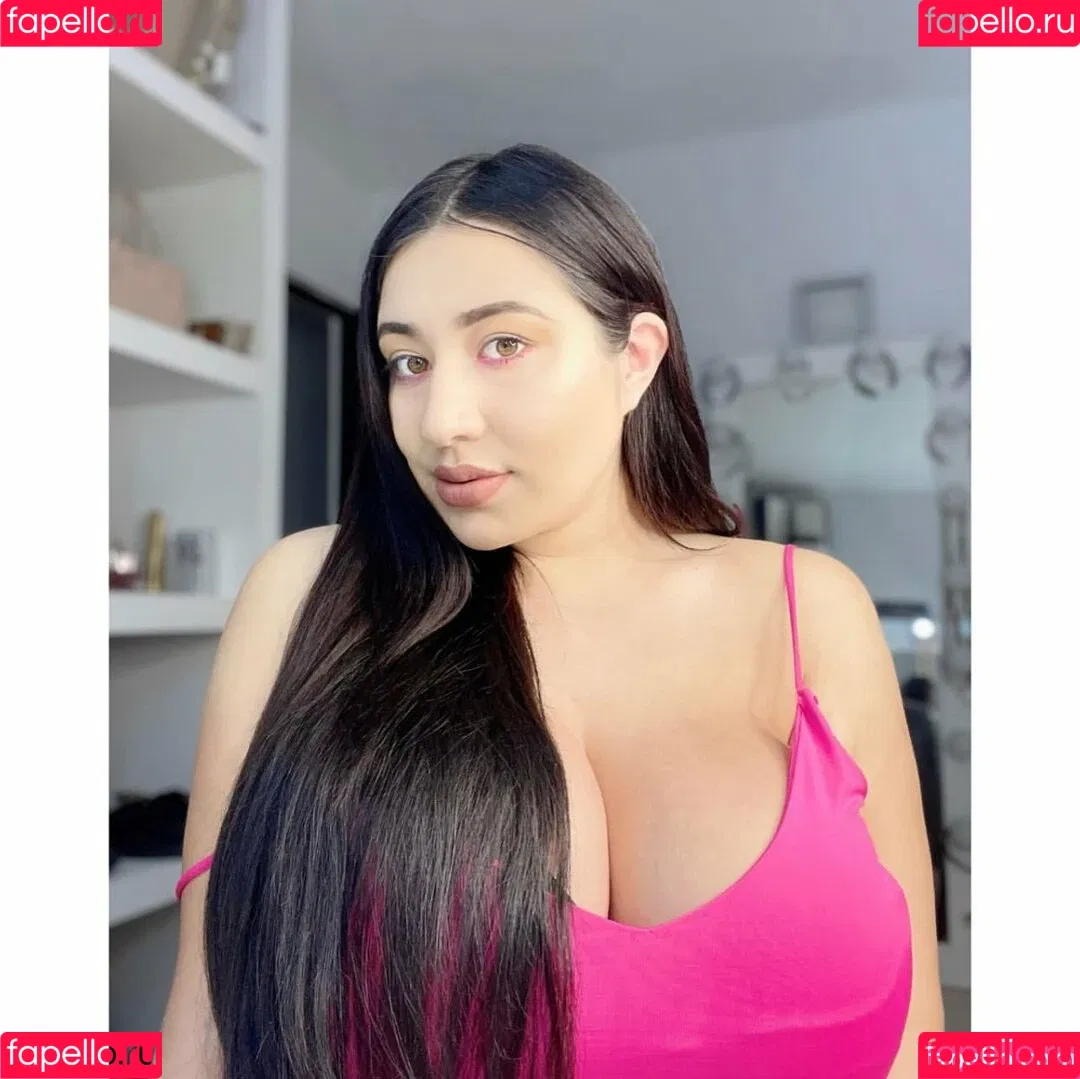 Jazmin Gurrola Onlyfans Photo Gallery 