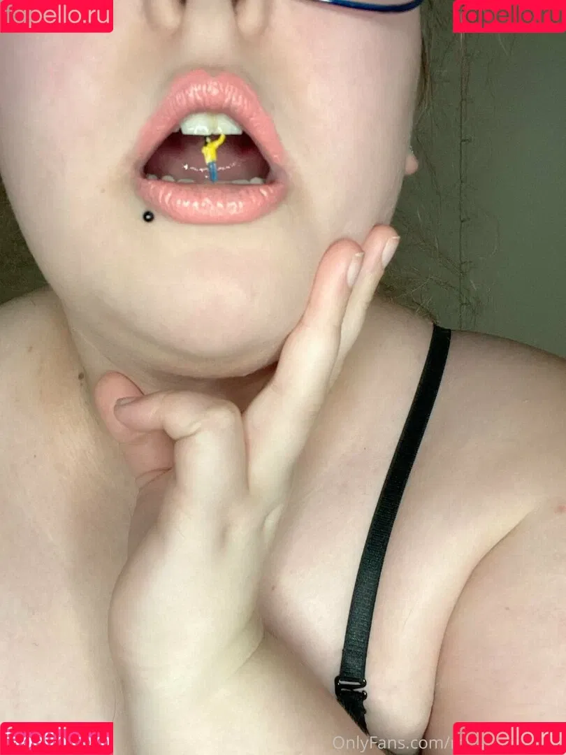 misshoneycatt Onlyfans Photo Gallery 