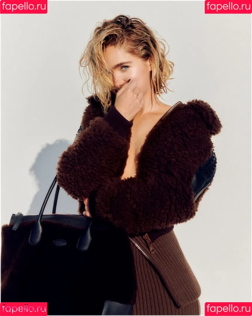 Haley Lu Richardson Onlyfans Photo Gallery 