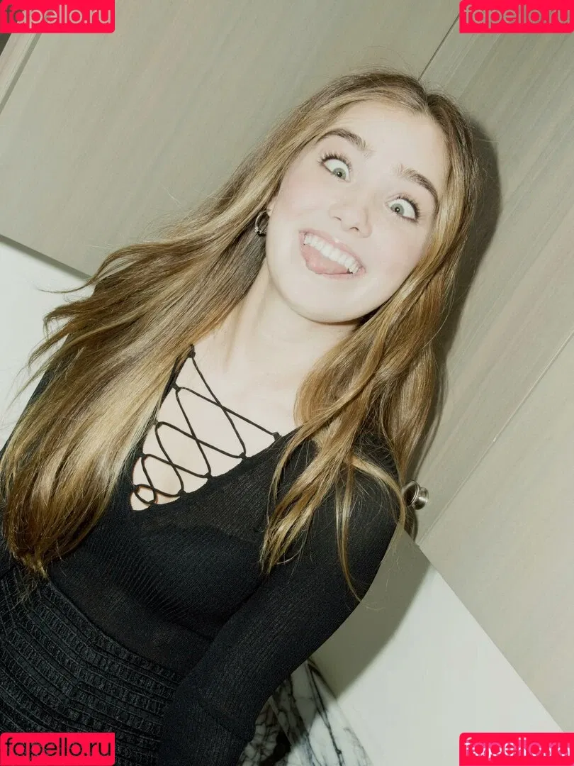 Haley Lu Richardson Onlyfans Photo Gallery 