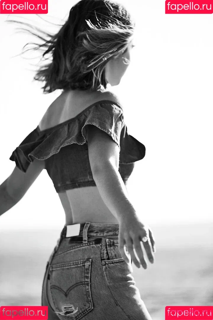 Haley Lu Richardson Onlyfans Photo Gallery 