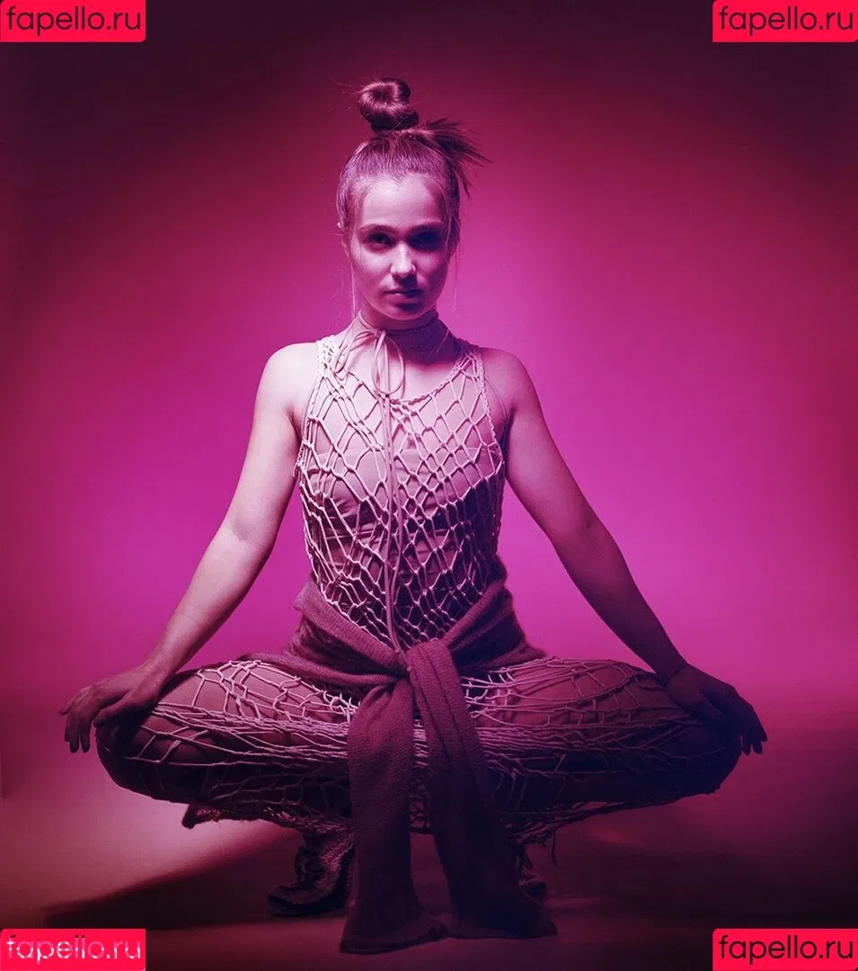 Haley Lu Richardson Onlyfans Photo Gallery 