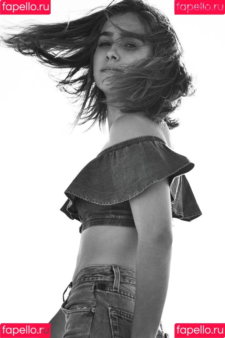 Haley Lu Richardson Onlyfans Photo Gallery 