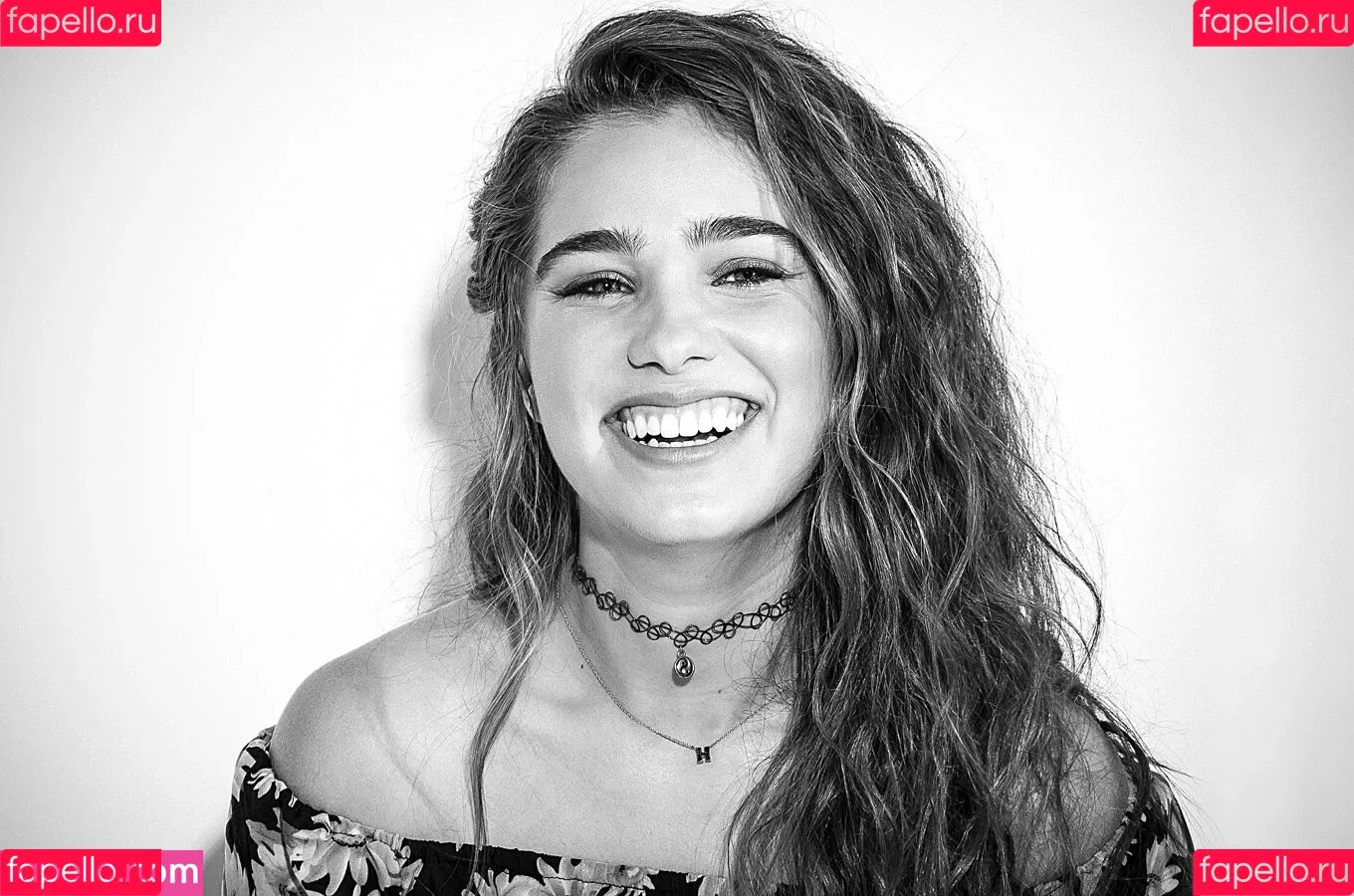 Haley Lu Richardson Onlyfans Photo Gallery 