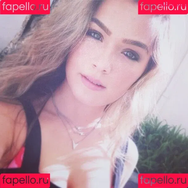 Haley Lu Richardson Onlyfans Photo Gallery 
