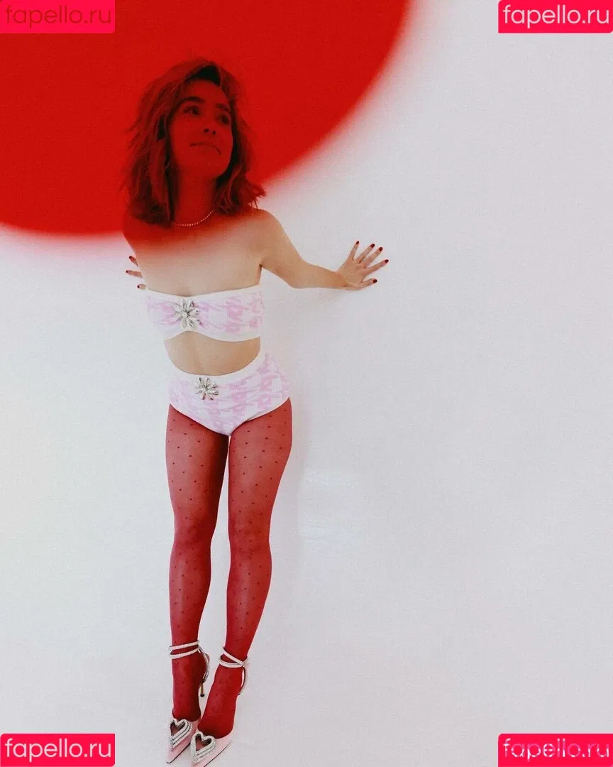 Haley Lu Richardson Onlyfans Photo Gallery 