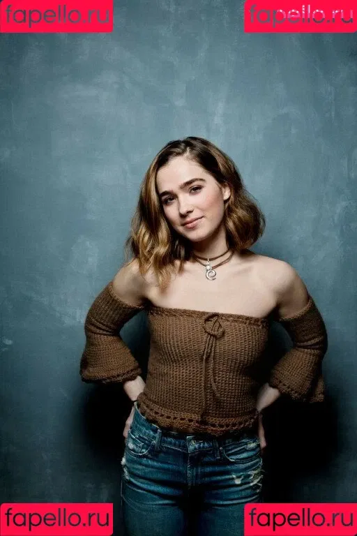 Haley Lu Richardson Onlyfans Photo Gallery 