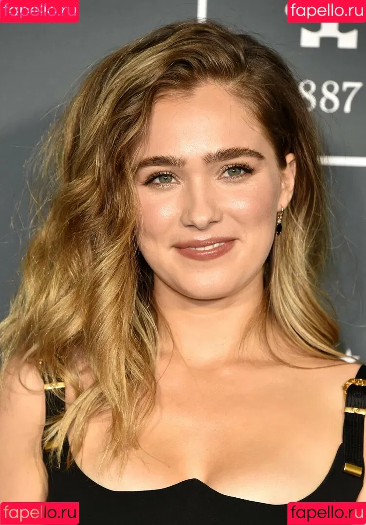 Haley Lu Richardson Onlyfans Photo Gallery 