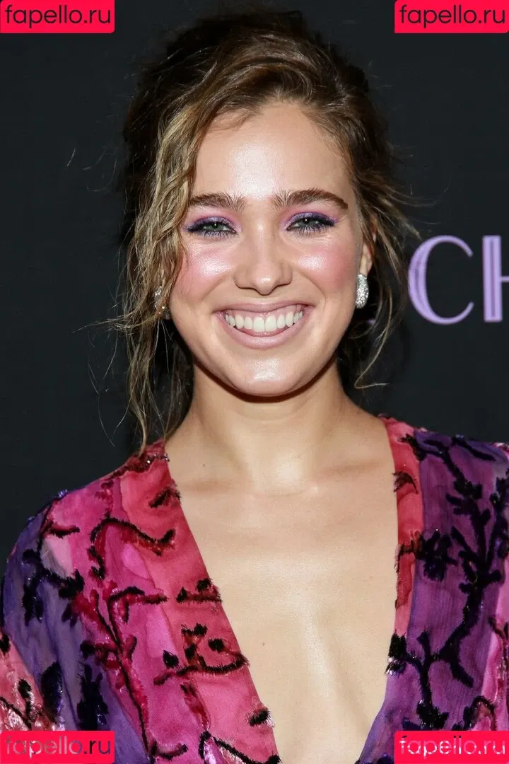 Haley Lu Richardson Onlyfans Photo Gallery 