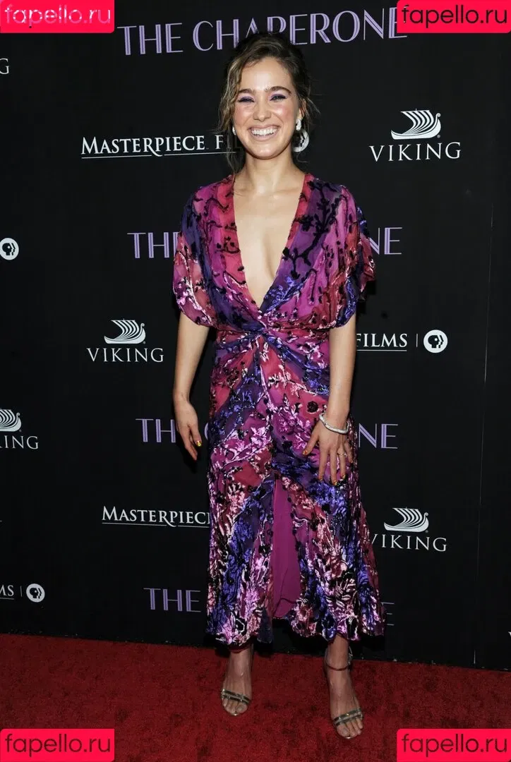 Haley Lu Richardson Onlyfans Photo Gallery 