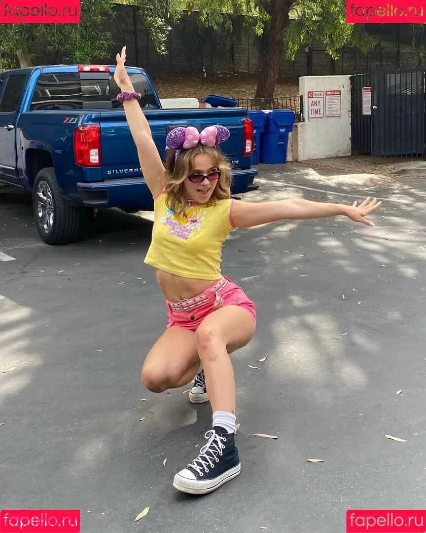 Haley Lu Richardson Onlyfans Photo Gallery 