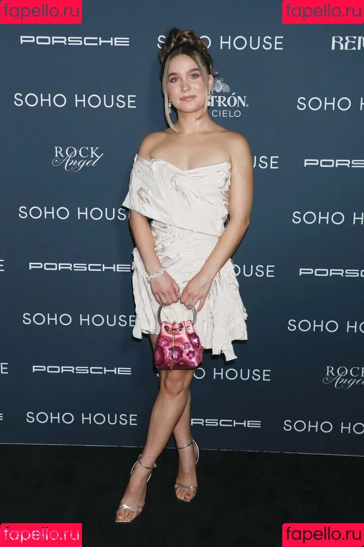 Haley Lu Richardson Onlyfans Photo Gallery 
