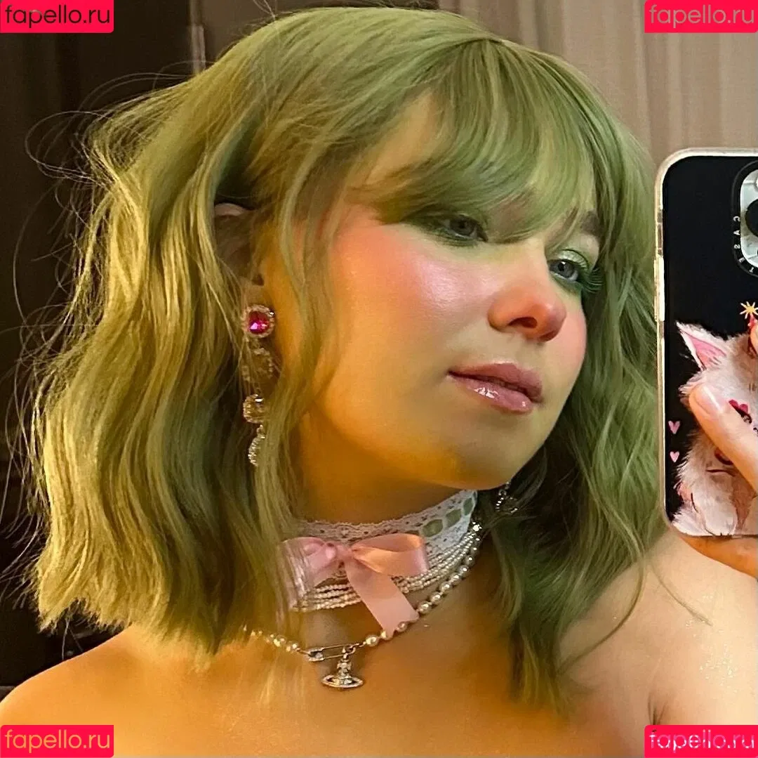 Haley Lu Richardson Onlyfans Photo Gallery 