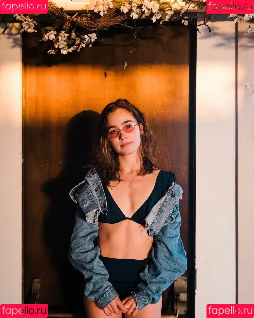 Haley Lu Richardson Onlyfans Photo Gallery 