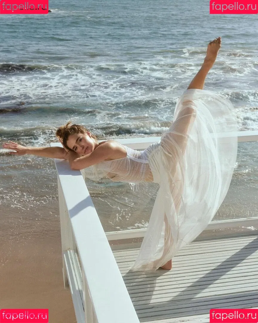 Haley Lu Richardson Onlyfans Photo Gallery 