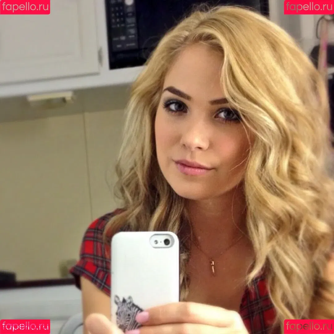 Haley Lu Richardson Onlyfans Photo Gallery 