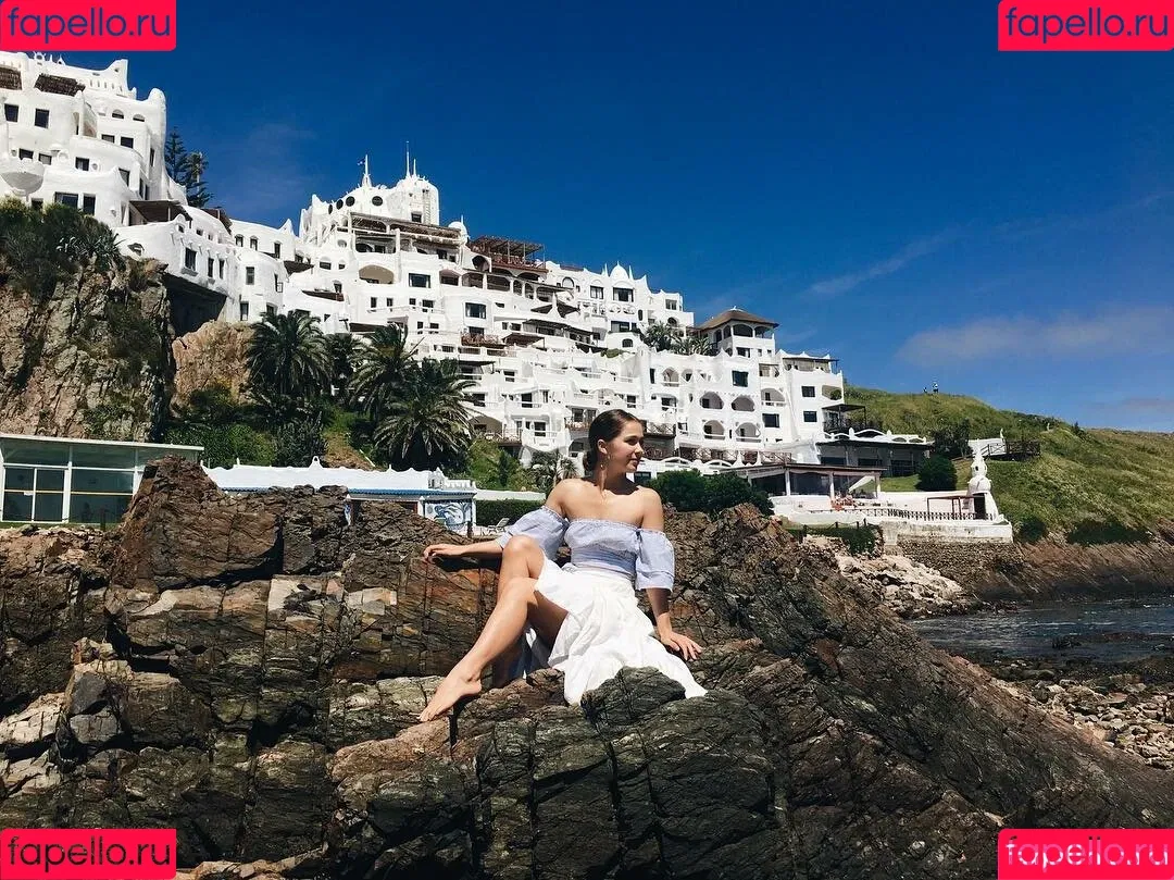 Haley Lu Richardson Onlyfans Photo Gallery 