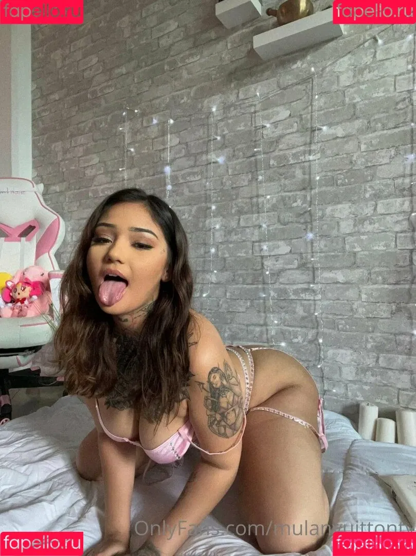 Mulanvuittontv Onlyfans Photo Gallery 