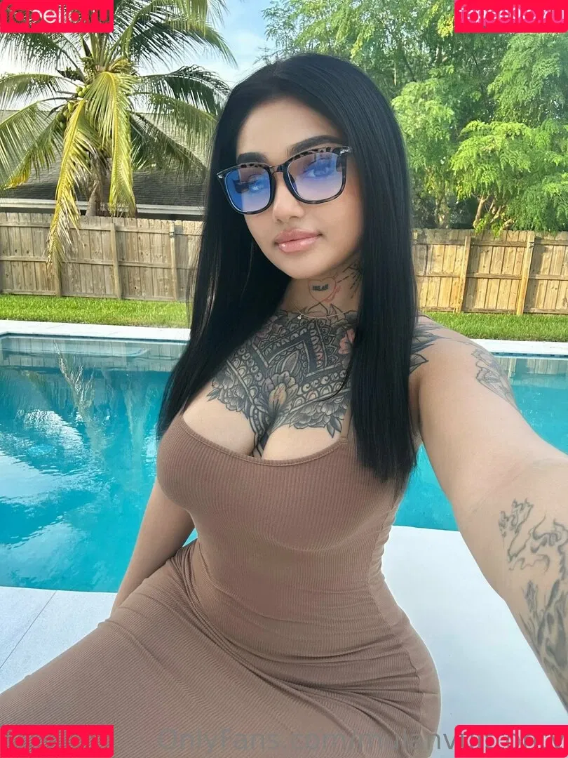 Mulanvuittontv Onlyfans Photo Gallery 