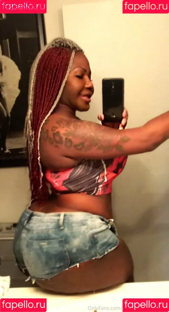 mizzbeethebodyxxx Onlyfans Photo Gallery 