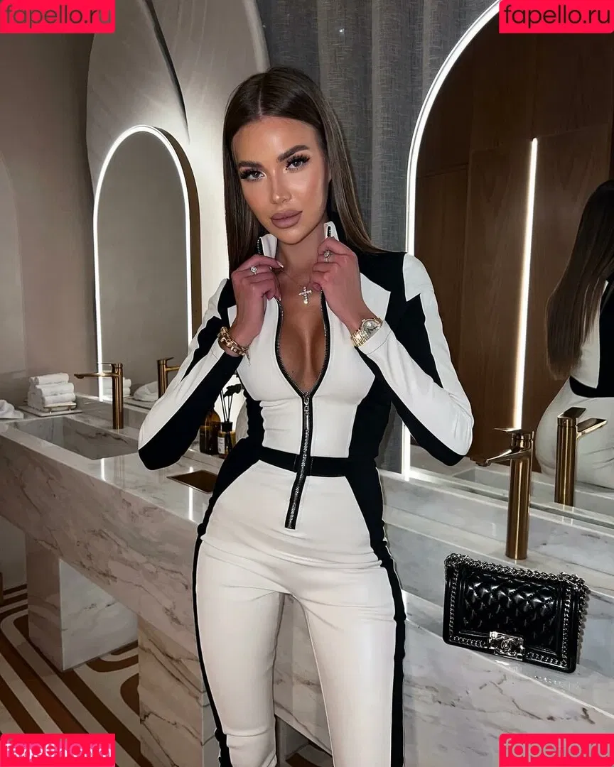 Nazarova Arina Onlyfans Photo Gallery 