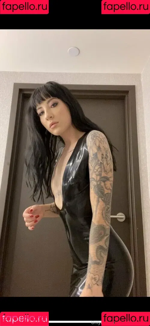gothcharlotte Onlyfans Photo Gallery 