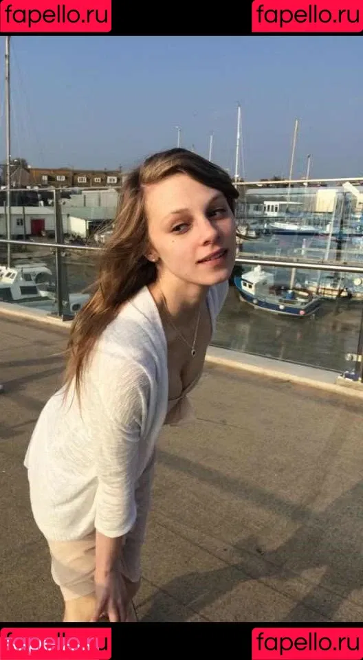 Sydney Poniewaz Onlyfans Photo Gallery 