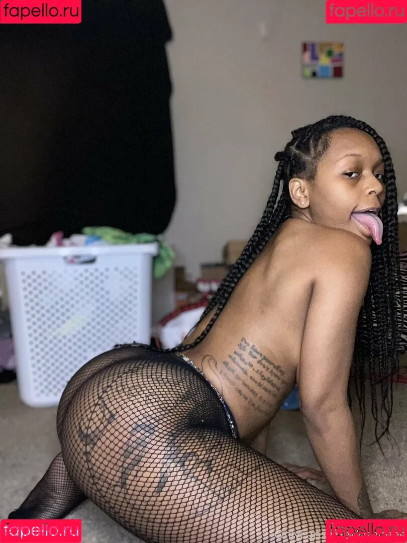 nsaneee Onlyfans Photo Gallery 