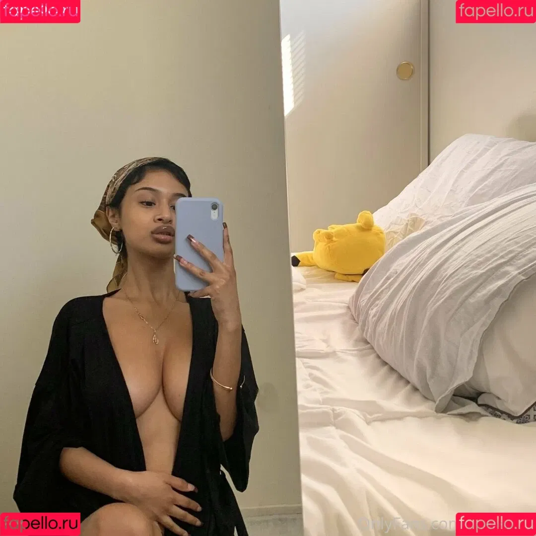Smokianaaa Onlyfans Photo Gallery 