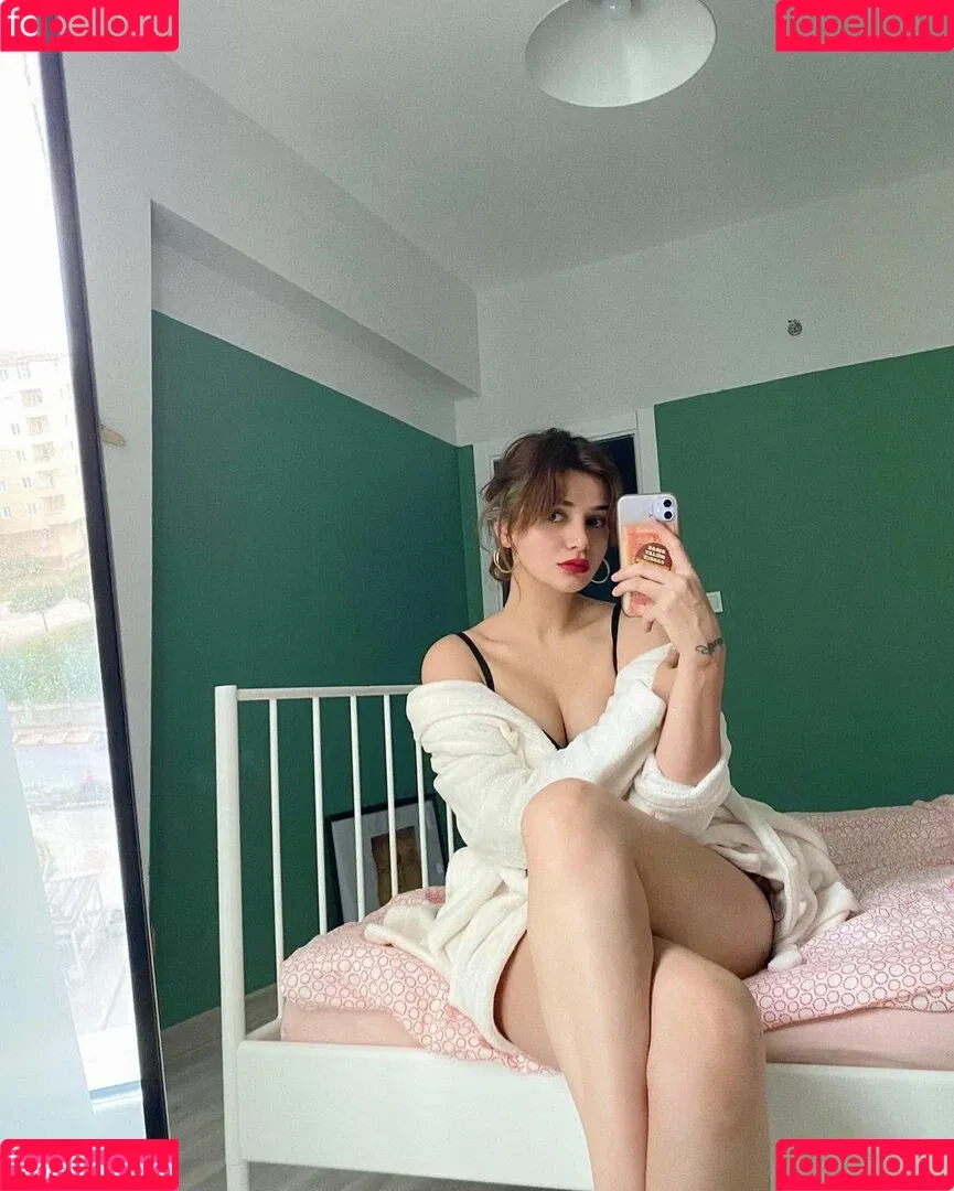 Buse Yılmaz Onlyfans Photo Gallery Leaked Nude Buse Yılmaz Image  