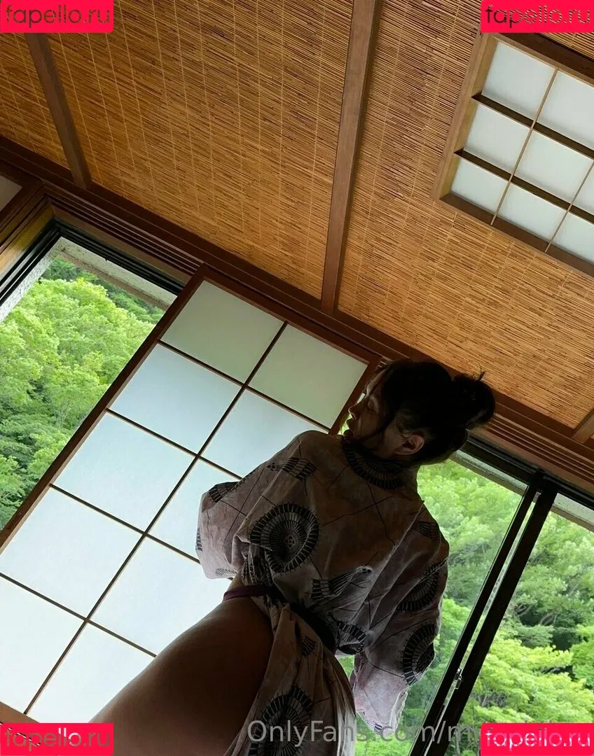 Mira Onlyfans Photo Gallery 