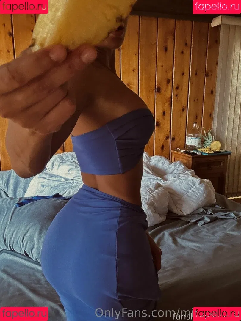 Mira Onlyfans Photo Gallery 